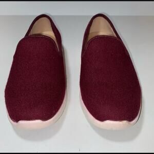 LANDS END WOMENS SLIP ON SIZE 6